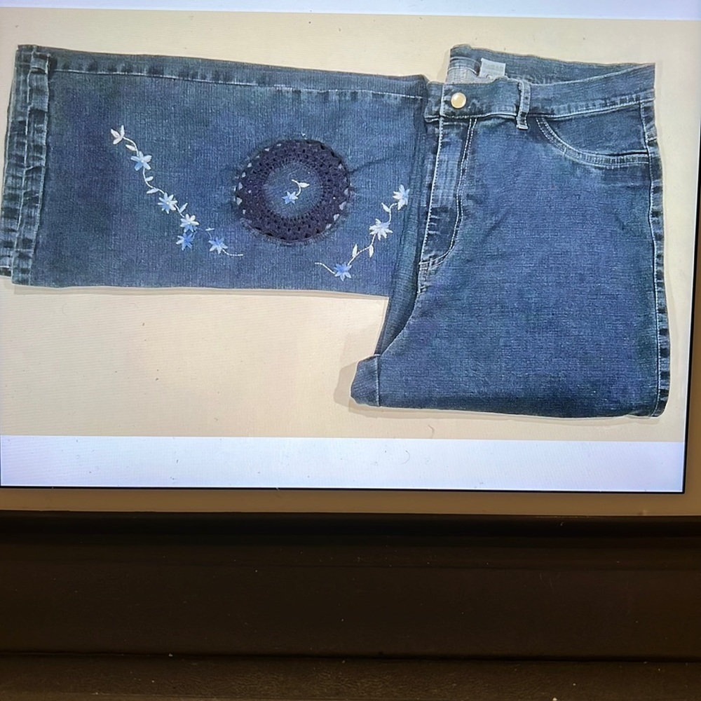 Boot Cut Jeans Embroidered Floral Cut Large